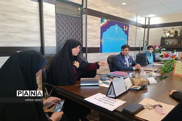 نشست ماهانه مجلس دانش‌آموزی ناحیه چهار شیراز