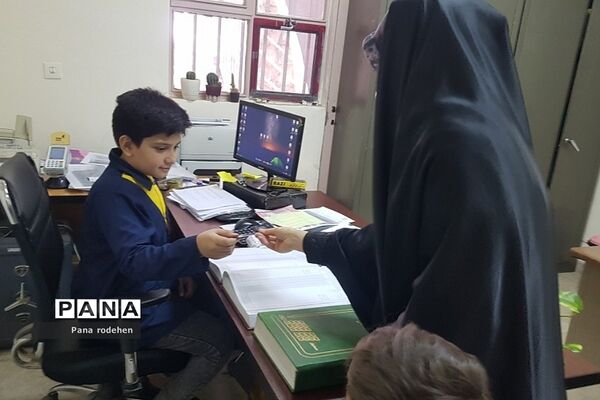 اداره یک روز مدرسه در طرح ایما توسط دانش‌آموزان دبستان پسرانه  سما یک رودهن