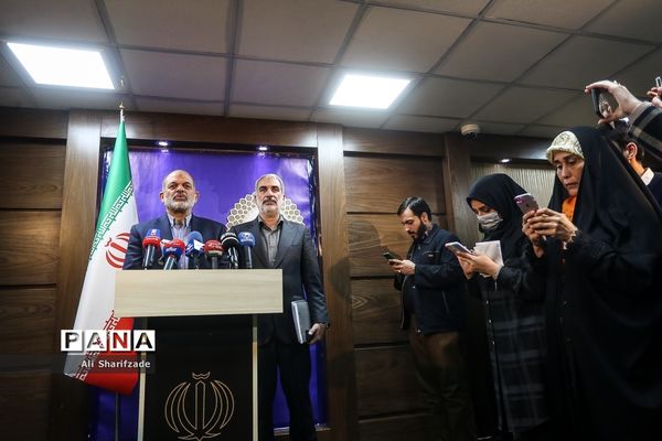 نشست وزرای آموزش و پرورش و کشور در ارتباط با مسمومیت دانش‌آموزان