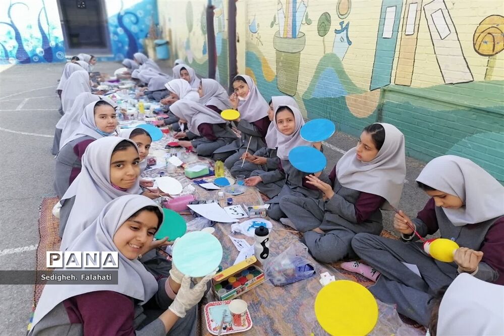 دست به قلم شدن دانش‌آموزان خوش ذوق یزدی برای امام زمان(عج)