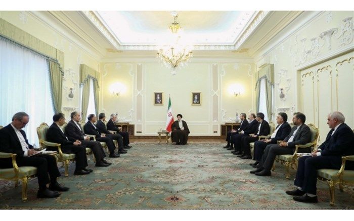 تقویت قدرت اقتصادی کشور را در اولویت فعالیت‌های خود قرار دهید