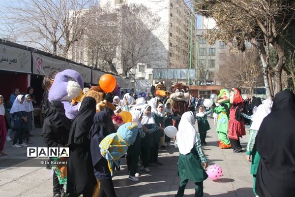 برگزاری جشنواره دست‌آوردهای دانش‌آموزی کانون‌های فرهنگی‌تربیتی شهرستان‌های استان تهران در کانون سمیه شهرری