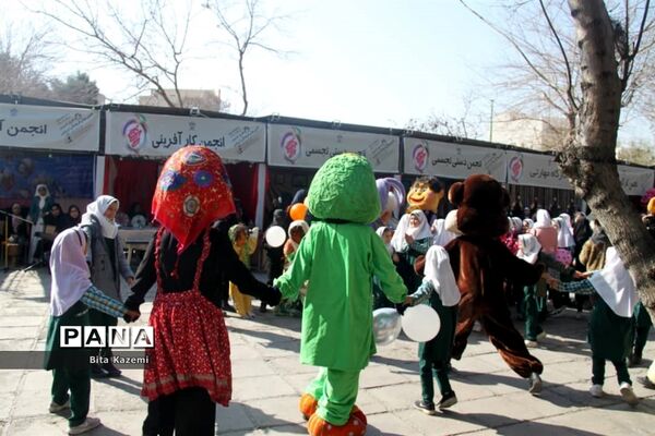 برگزاری جشنواره دست‌آوردهای دانش‌آموزی کانون‌های فرهنگی‌تربیتی شهرستان‌های استان تهران در کانون سمیه شهرری