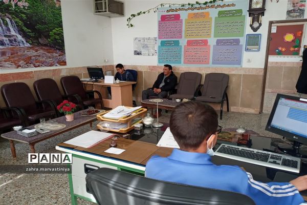 اداره‌ یک روز مدرسه توسط دانش‌آموزان مروستی