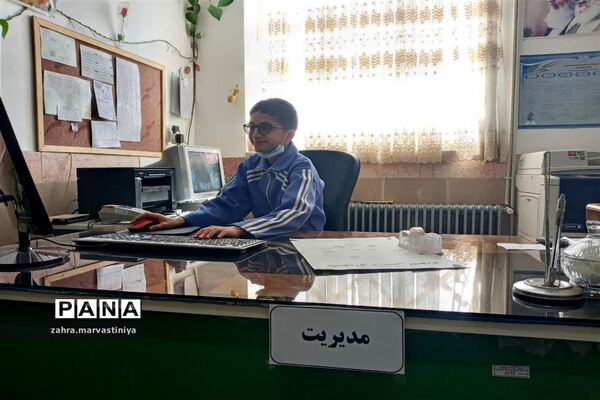 اداره‌ یک روز مدرسه توسط دانش‌آموزان مروستی