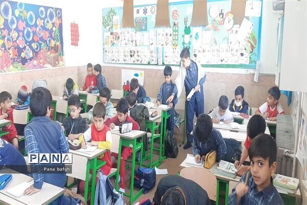 دانش‌آموزان بافقی مسئولیت اداره یک روز مدارس را به عهده داشتند