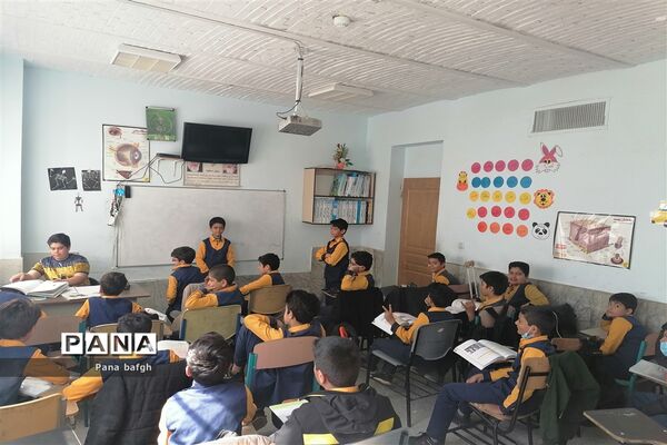 دانش‌آموزان بافقی مسئولیت اداره یک روز مدارس را به عهده داشتند