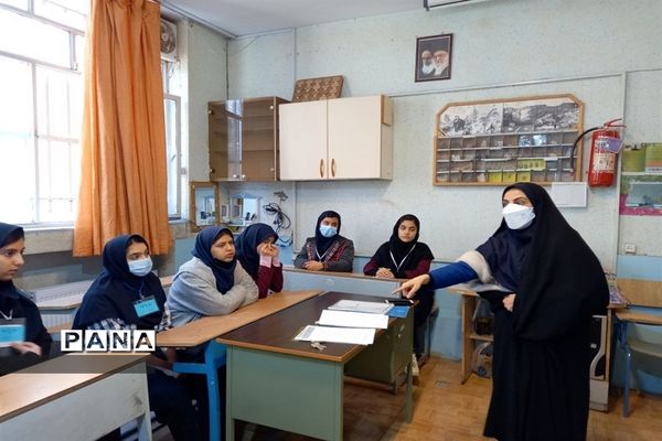 برگزاری طرح ایما در دبیرستان دخترانه سیزده آبان ناحیه یک کرج