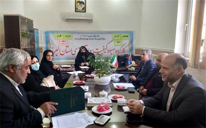 شرکت سواد آموزان البرزی در طرح کاشت یک میلیون درخت