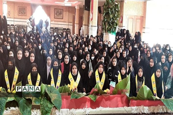 حضور دختران دانش‌آموزدر جشن‌های اعیاد شعبانیه