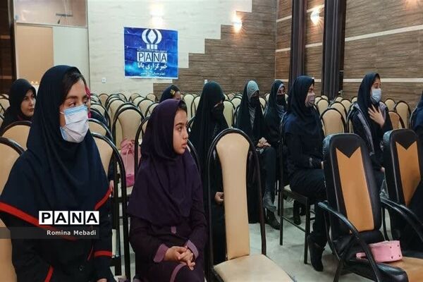 دوره آموزشی خبرنگار،دانش‌آموزان دختر پانا شهرستان اسلامشهر