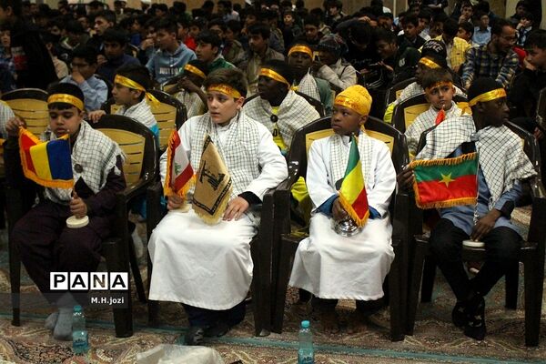 اجتماع بزرگ دانش‌آموزی « نسل ظهور» در مسجد مقدس جمکران