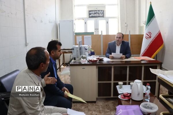دومین روز فعالیت ستاد ارتباطات مردمی سفر ریاست جمهوری در آموزش و پرورش استان بوشهر