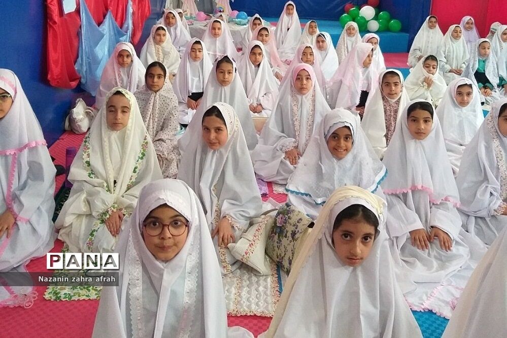 اولین‌ نماز‌های جماعت دانش‌آموزان نومکلف دبستان اندیشه رودهن