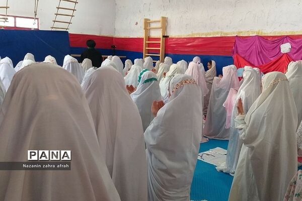 اولین‌ نماز‌های جماعت دانش‌آموزان نومکلف دبستان اندیشه رودهن