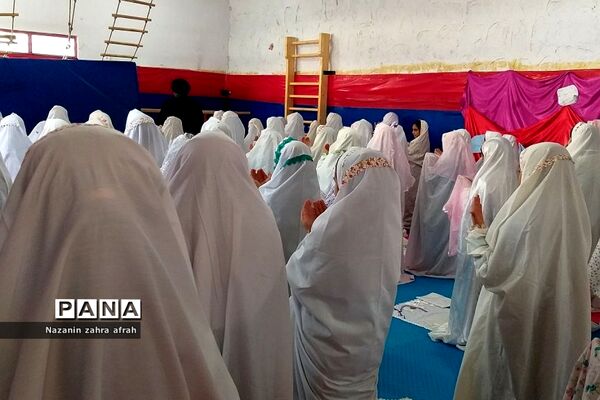 اولین‌ نماز‌های جماعت دانش‌آموزان نومکلف دبستان اندیشه رودهن