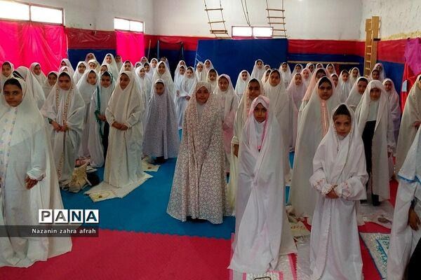 اولین‌ نماز‌های جماعت دانش‌آموزان نومکلف دبستان اندیشه رودهن
