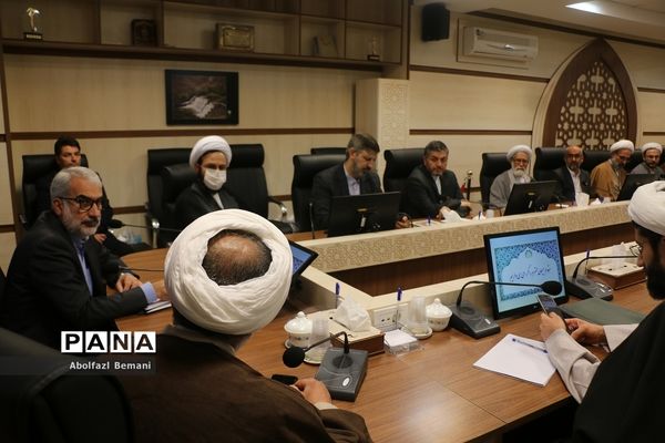 دیدار وزیر آموزش و پرورش با علما و مراجع عظام تقلید در قم