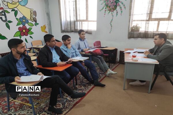 برگزاری کارگاه‌ توجیهی مرحله استانی  مسابقات قرآن عترت و نماز دانش‌آموزان پسر خلیل آباد