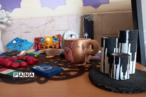 برپایی بازارچه کسب و کار دانش‌آموزی در دبیرستان مرضیه