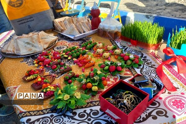 برپایی بازارچه کسب و کار دانش‌آموزی در دبیرستان مرضیه