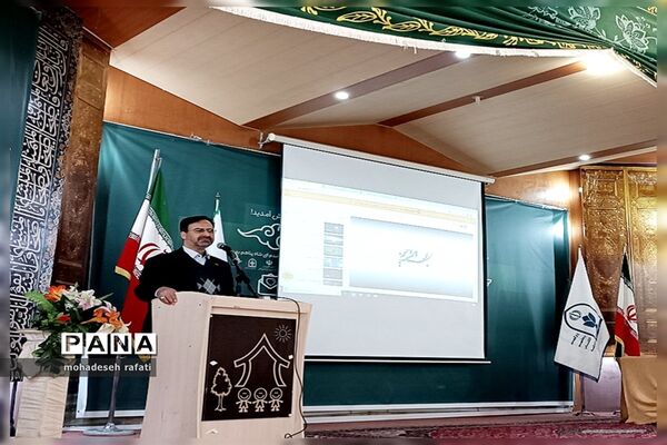 جلسه هم‌اندیشی پیشکسوتان( عهد ماندگار) در اردوگاه ثامن الحجج