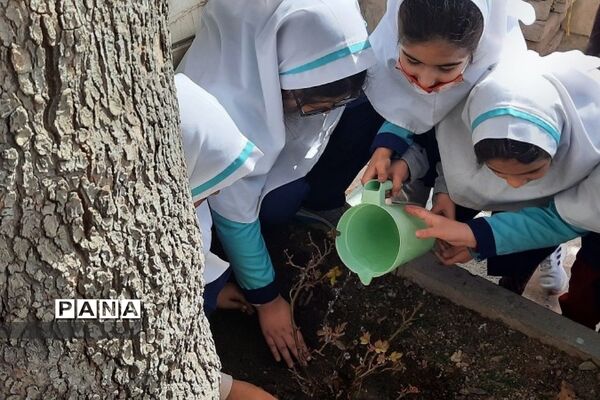 آیین روز درختکاری در مدارس رودهن