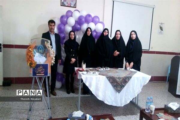 آیین نمادین گرامیداشت جشن نیکوکاری در دبیرستان انقلاب شهرستان خاتم
