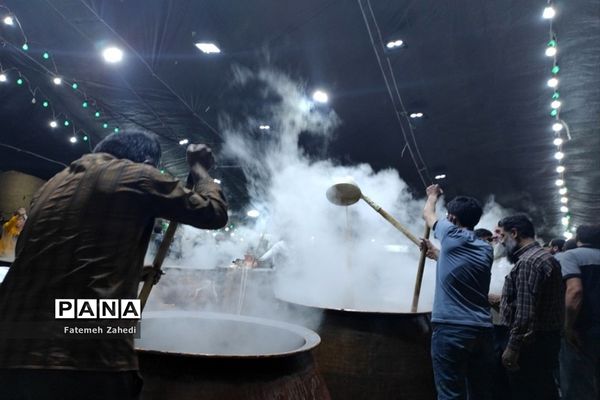 آیین پخت سمنو در مسجدحضرت  رقیه(س) ناحیه 3 شیراز