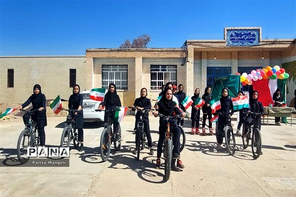 برگزاری المپیاد ورزشی درون مدرسه ای در آموزشگاه توحید شهرستان خاتم