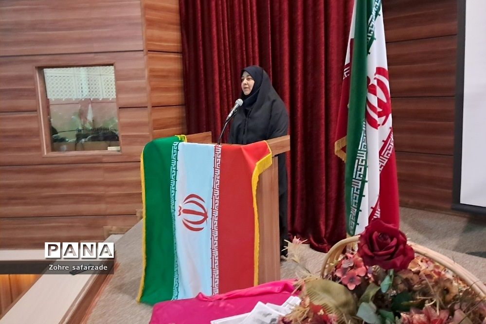 برگزاری کارگاه آموزشی ارتباط  با دانش‌آموزان  ویژه مربیان پرورشی در آموزش و پرورش رودهن