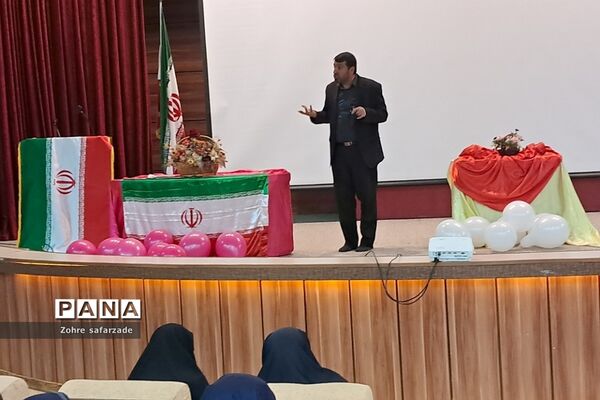 برگزاری کارگاه آموزشی ارتباط  با دانش‌آموزان  ویژه مربیان پرورشی در آموزش و پرورش رودهن