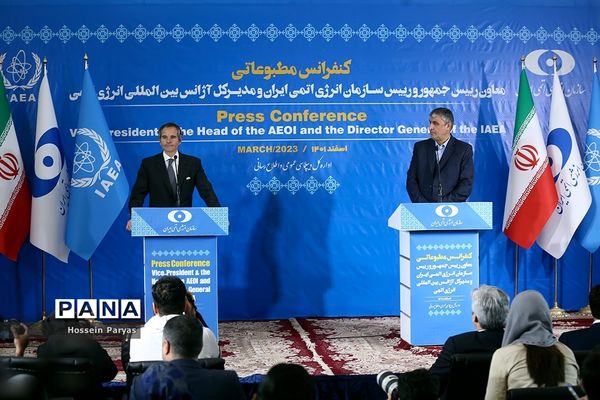 کنفرانس مطبوعاتی مشترک رئیس سازمان انرژی اتمی ایران و مدیرکل آژانس بین‌المللی انرژی اتمی