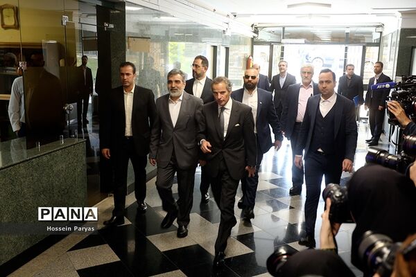 کنفرانس مطبوعاتی مشترک رئیس سازمان انرژی اتمی ایران و مدیرکل آژانس بین‌المللی انرژی اتمی