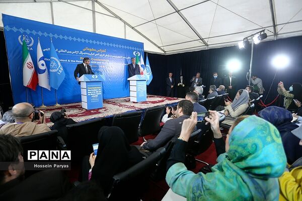 کنفرانس مطبوعاتی مشترک رئیس سازمان انرژی اتمی ایران و مدیرکل آژانس بین‌المللی انرژی اتمی