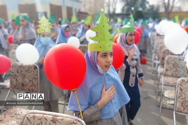کاشت نهال به‌مناسبت روز درختکاری در مدرسه خدیجه شهرستان قرچک