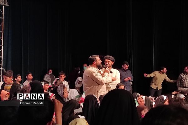 تجلیل از جوانان برگزیده استان فارس همزمان با جشن روز جوان و ولادت حضرت علی اکبر(ع)