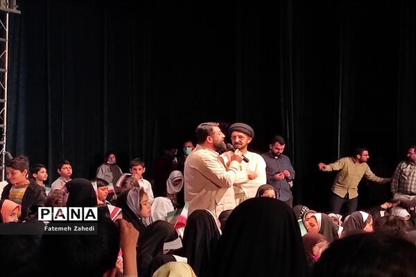 تجلیل از جوانان برگزیده استان فارس همزمان با جشن روز جوان و ولادت حضرت علی اکبر(ع)