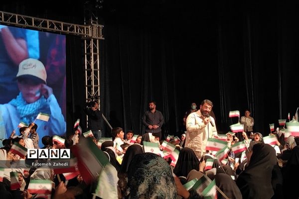 تجلیل از جوانان برگزیده استان فارس همزمان با جشن روز جوان و ولادت حضرت علی اکبر(ع)