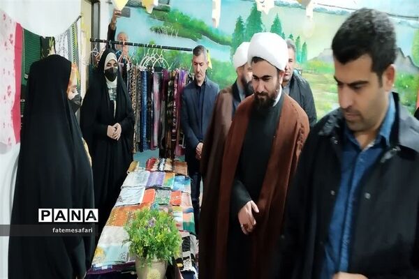 افتتاح نمایشگاه عیدانه بانوان موسسه قرآن و عترت نورالعرش شهرستان فیروزکوه