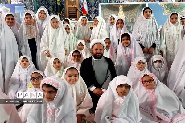 مراسم جشن تکلیف دانش‌آموزان دختر با نیازهای ویژه