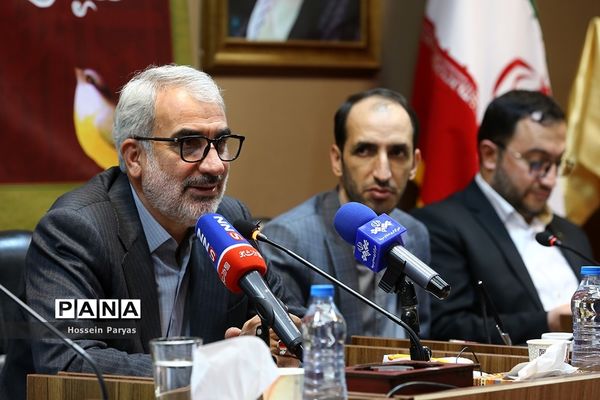 آیین امضای تفاهم‌نامه همکاری بین وزارت فرهنگ و ارشاد اسلامی و وزارت آموزش و پرورش