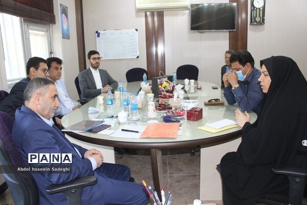 سومین روز فعالیت ستاد ارتباطات مردمی سفر ریاست جمهوری در آموزش و پرورش استان بوشهر