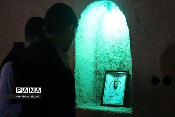 دانش‌آموزان پسر رودهن در اردوی راهیان نور