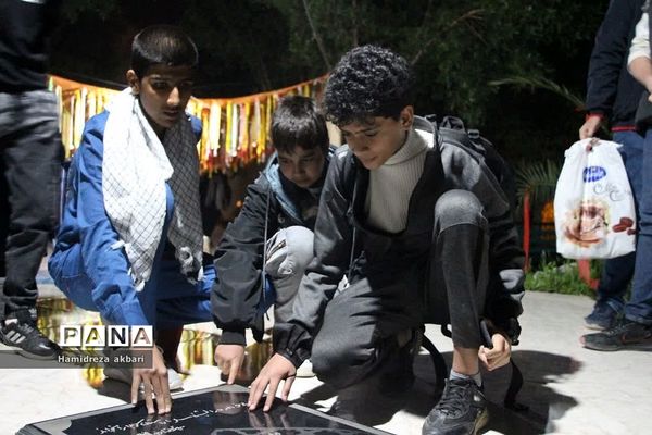 دانش‌آموزان پسر رودهن در اردوی راهیان نور