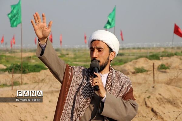 دانش‌آموزان پسر رودهن در اردوی راهیان نور