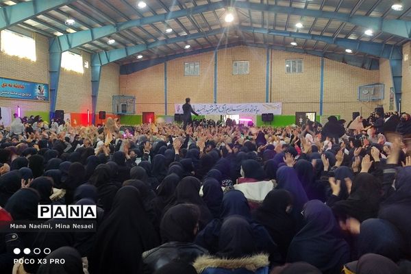 اجتماع عظیم دختران عاشقان مهدی (عج) در شهرستان کاشمر