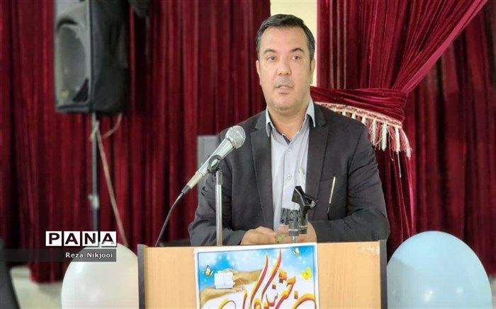 تلاش همگانی برای حل مشکلات مالی مردم بی‌بضاعت ضروری است