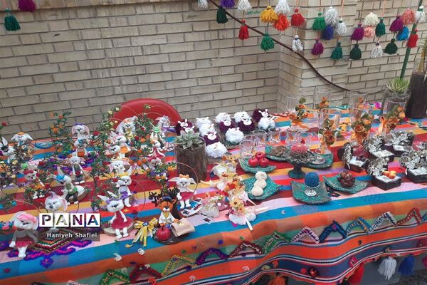 نمایشگاه دست‌ساخته و فروش محصولات پژوهش‌سرای‌جابربن‌حیان ناحیه یک شیراز