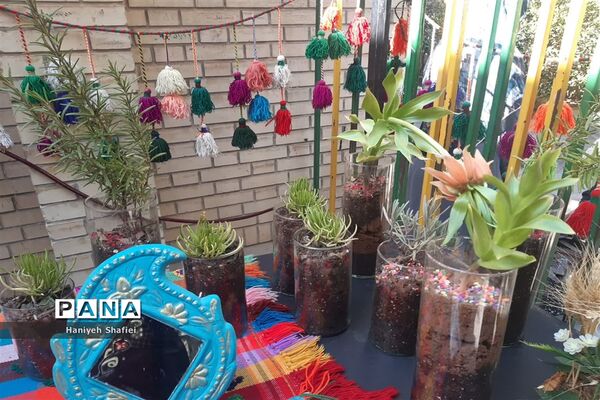 نمایشگاه دست‌ساخته و فروش محصولات پژوهش‌سرای‌جابربن‌حیان ناحیه یک شیراز
